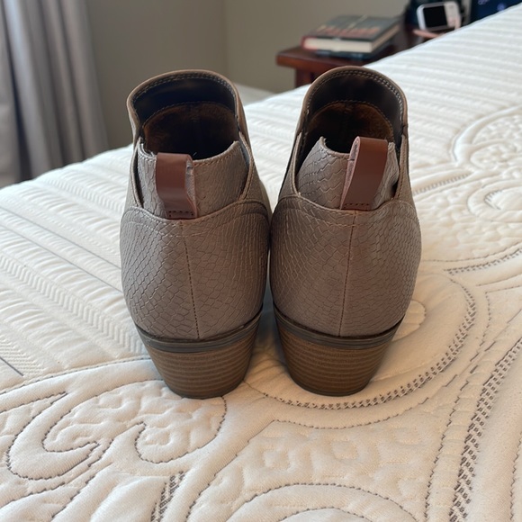 Dr Scholls Booties - Picture 4 of 4